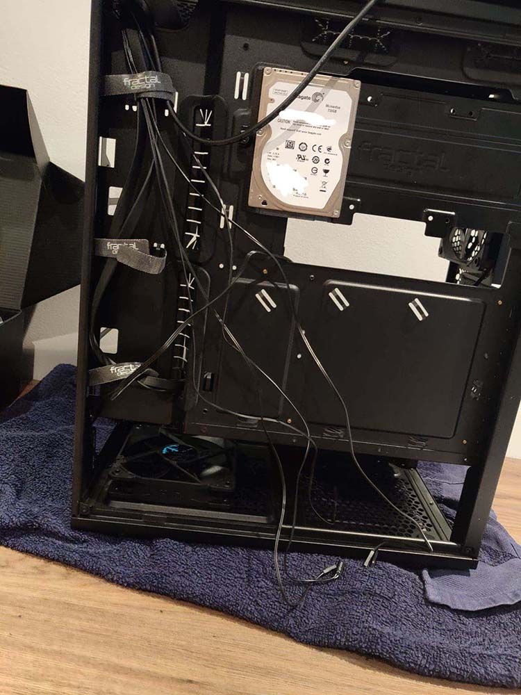 PC Cable Management